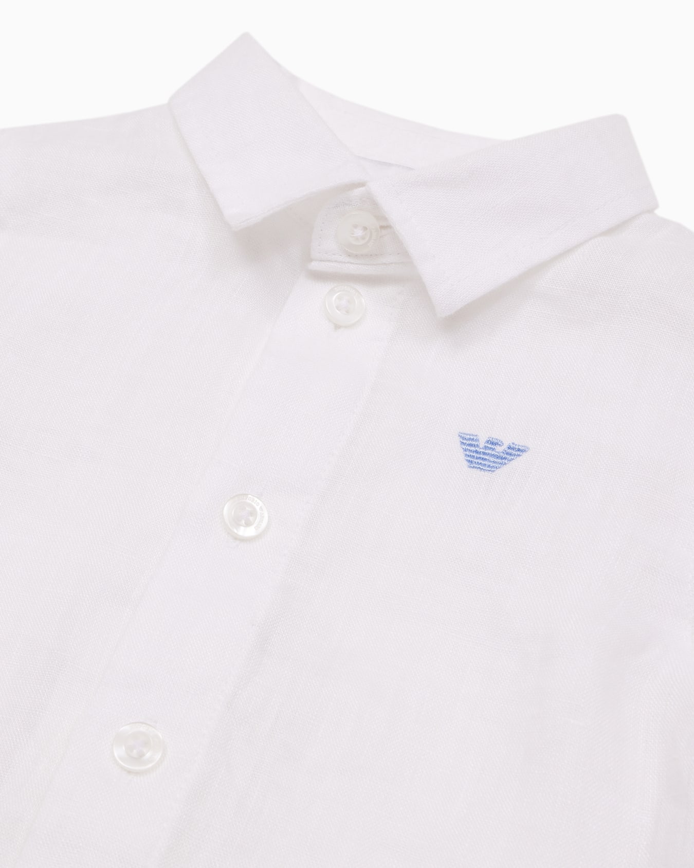 Linen shirt with eagle embroidery Slide 1