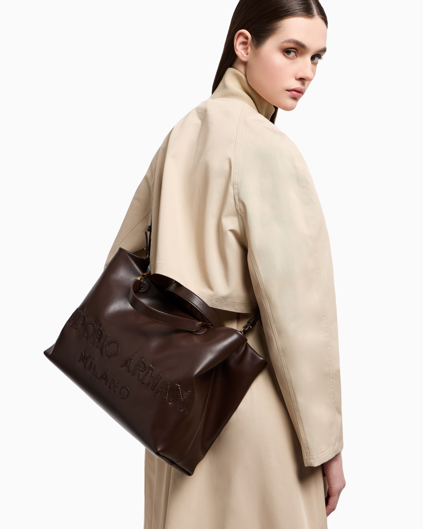 MyEA shopper bag in interwoven logo leather Slide 7