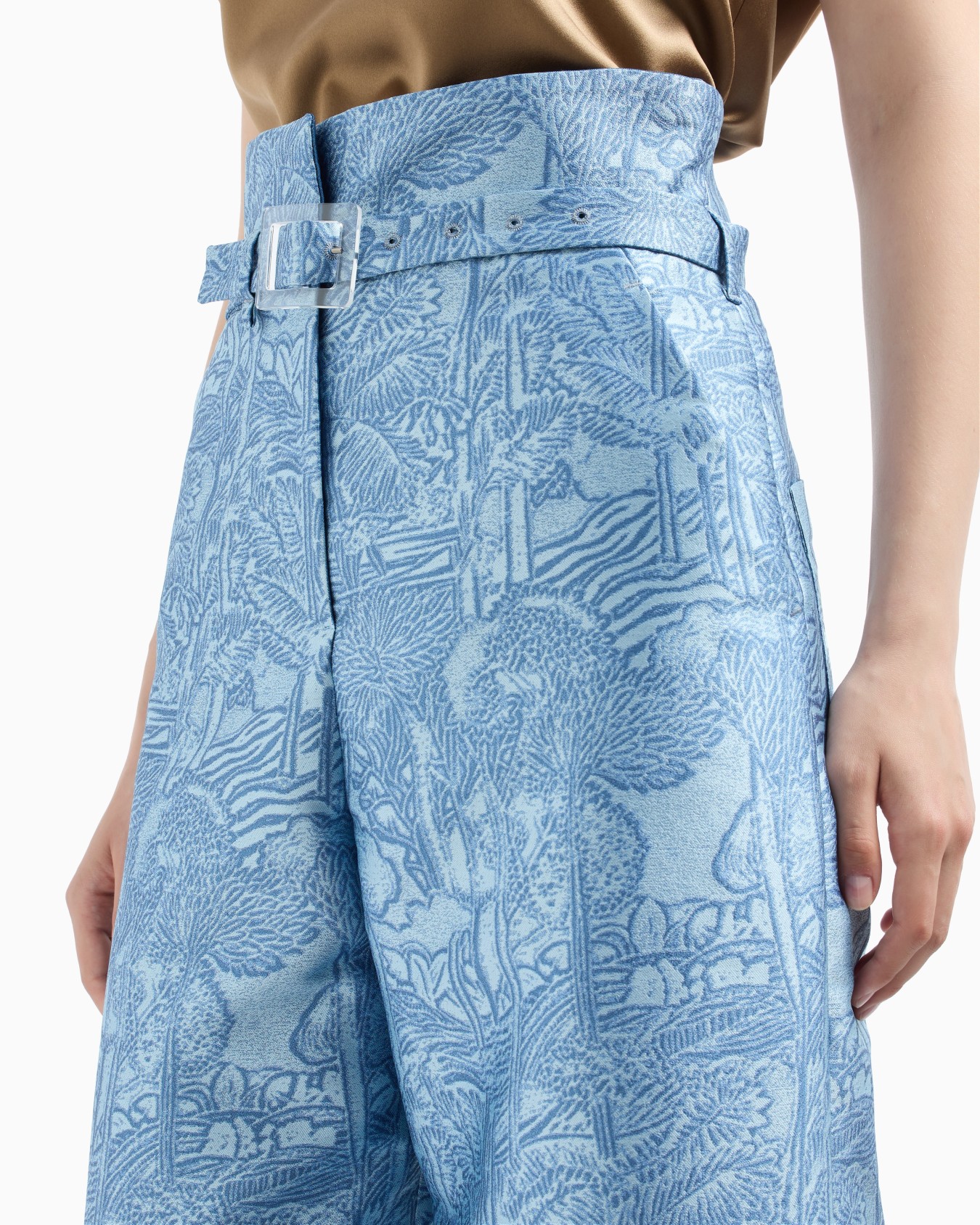 All-over jacquard very high-waisted trousers  Slide 5