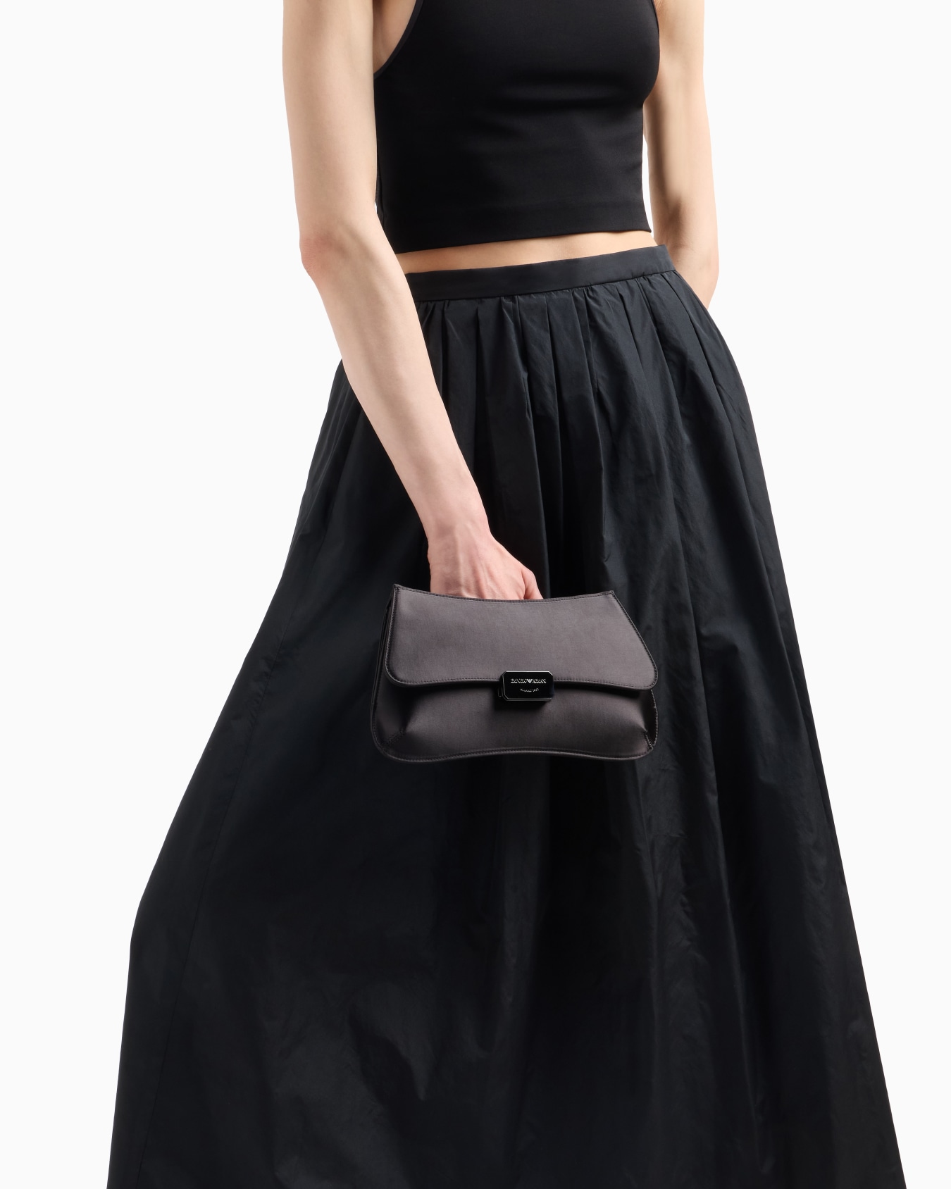 Satin clutch bag with chain strap Slide 6
