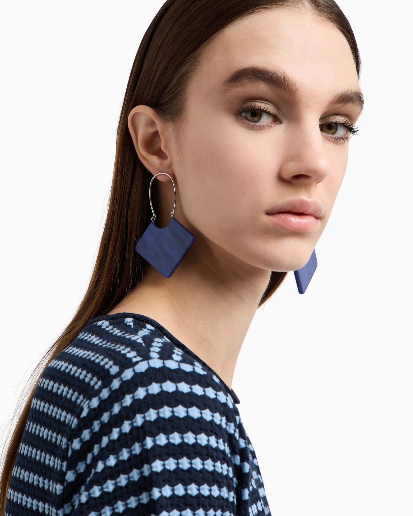 Multifaceted pendant earrings Slide 2