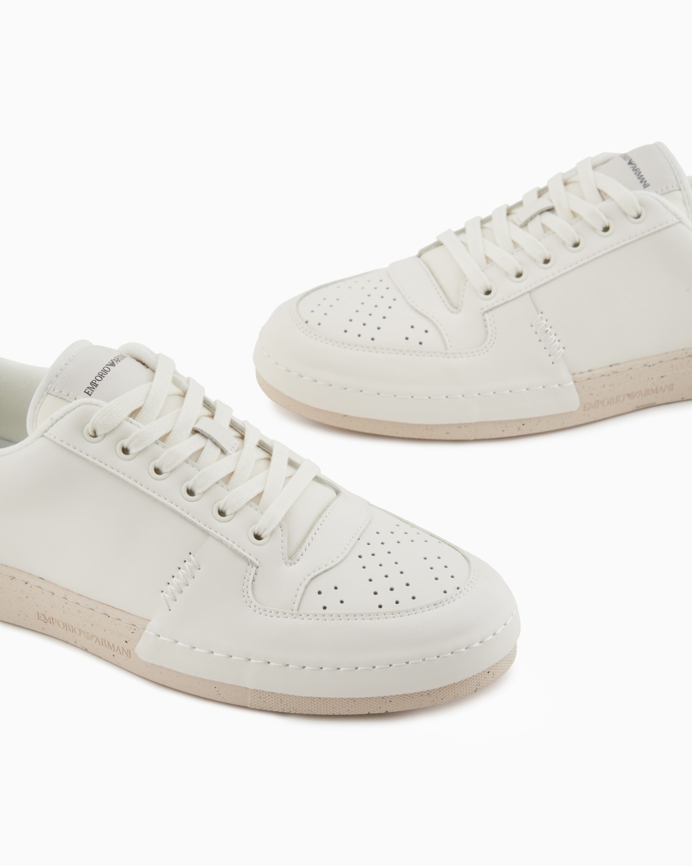 Smooth leather sneakers Slide 4