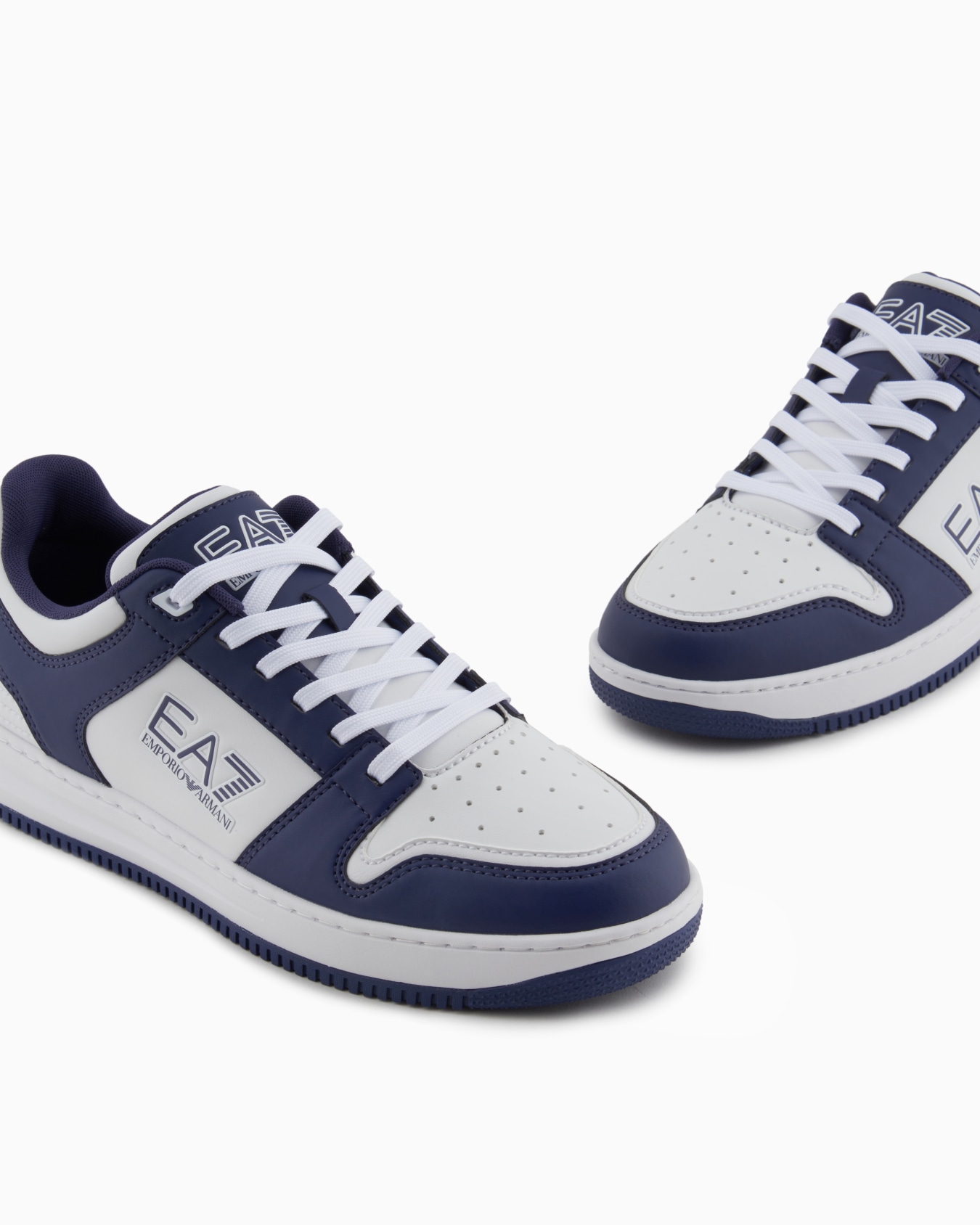 Sneakers Slasher  Slide 4