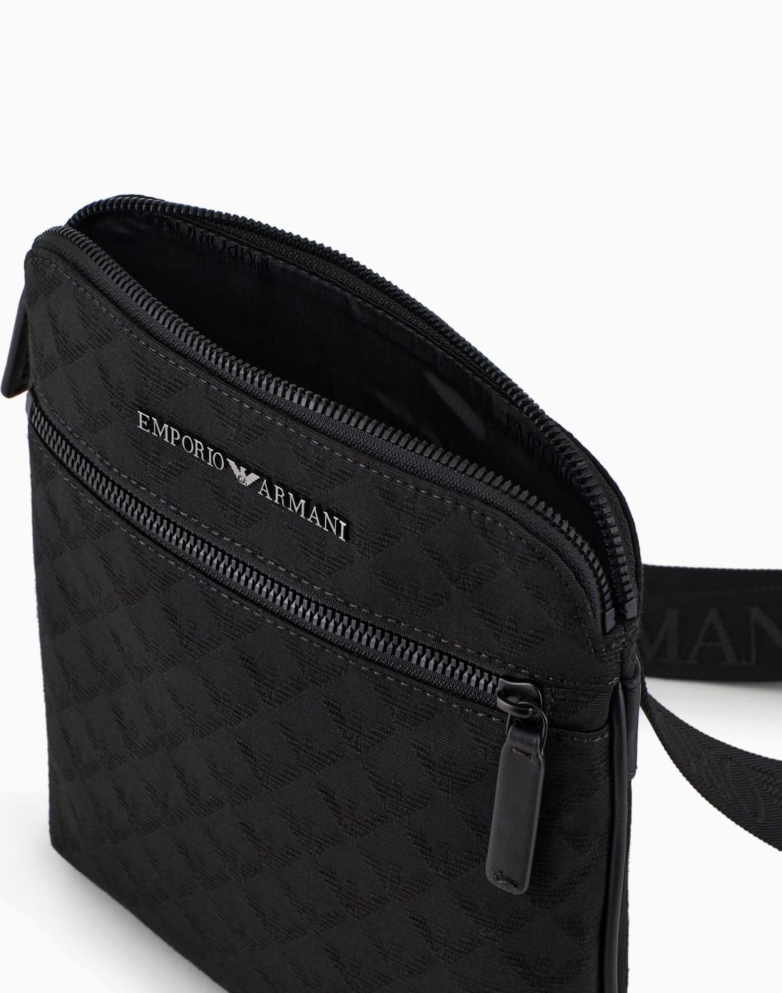 フラットショルダバッグ-ナイロン-オルオバジャカドイグル-ブラック--emporio-armani