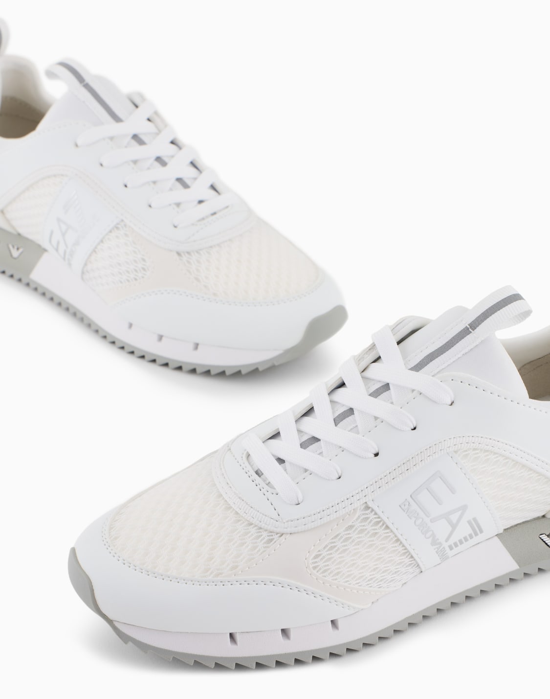 black-and-white-carbon-sneaker-wei--ea7