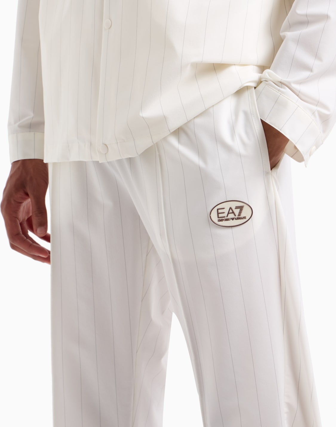 set-camicia-e-pantaloni-golf-pro-in-tessuto-tecnico-ventus7-bianco--ea7