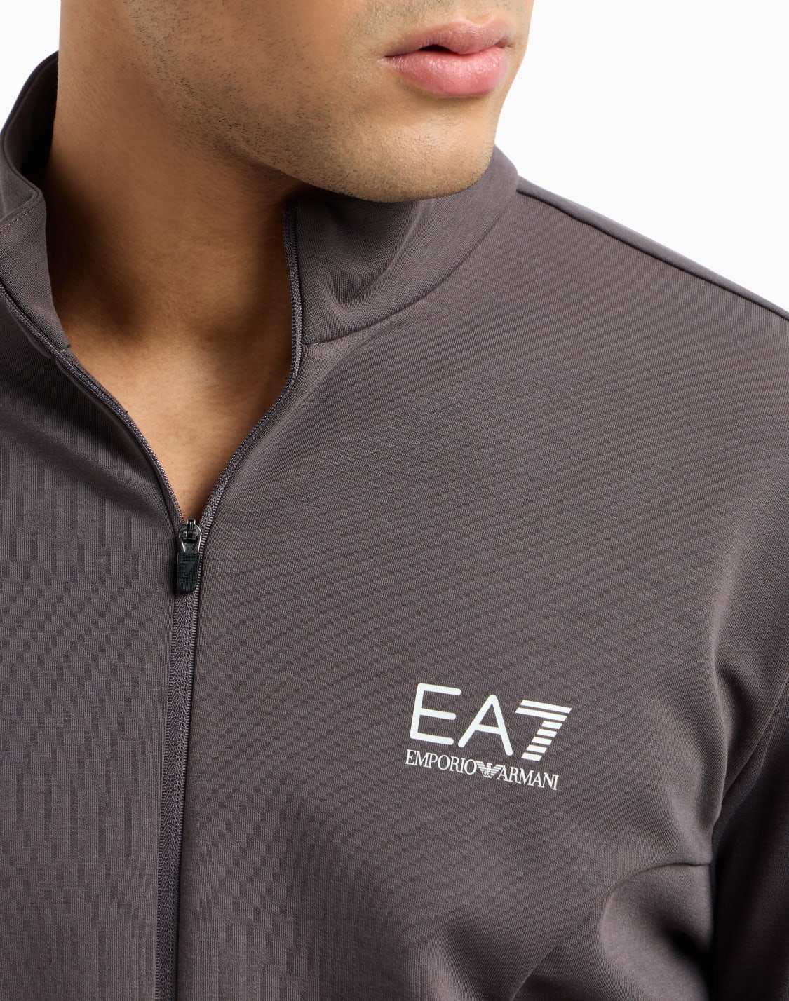 dynamic-athlete-tracksuit-in-natural-ventus7-technical-fabric-grey--ea7