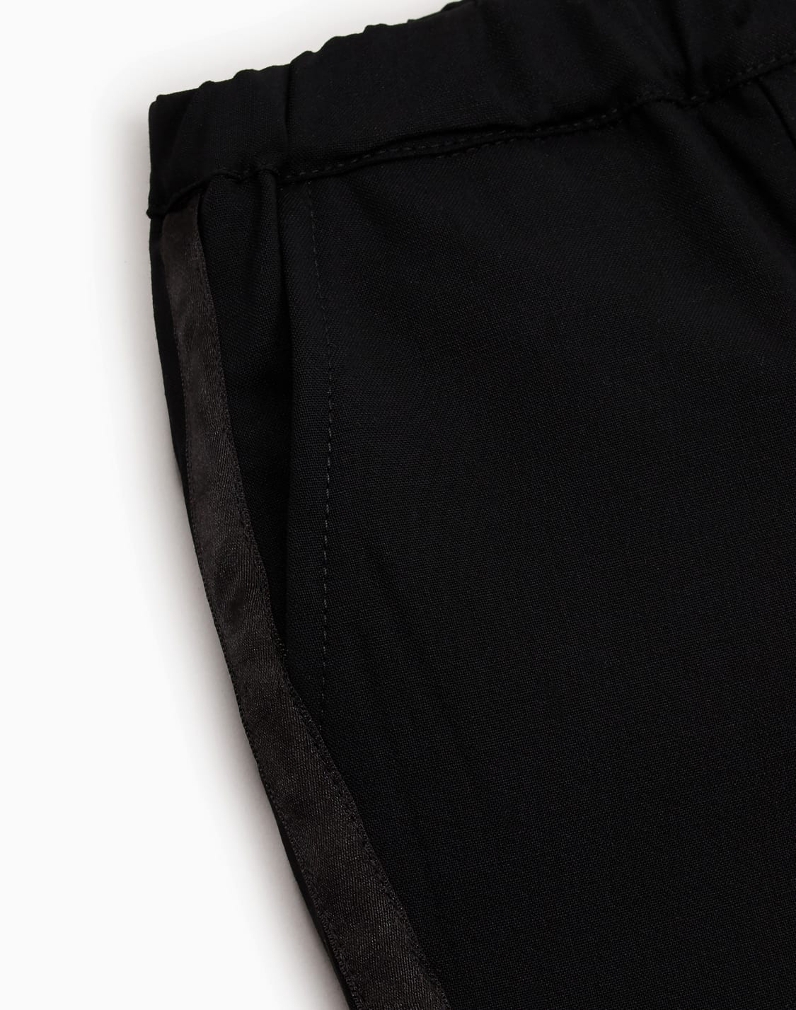 suit-with-shirt-waistcoat-and-trousers-in-light-wool-black--emporio-armani