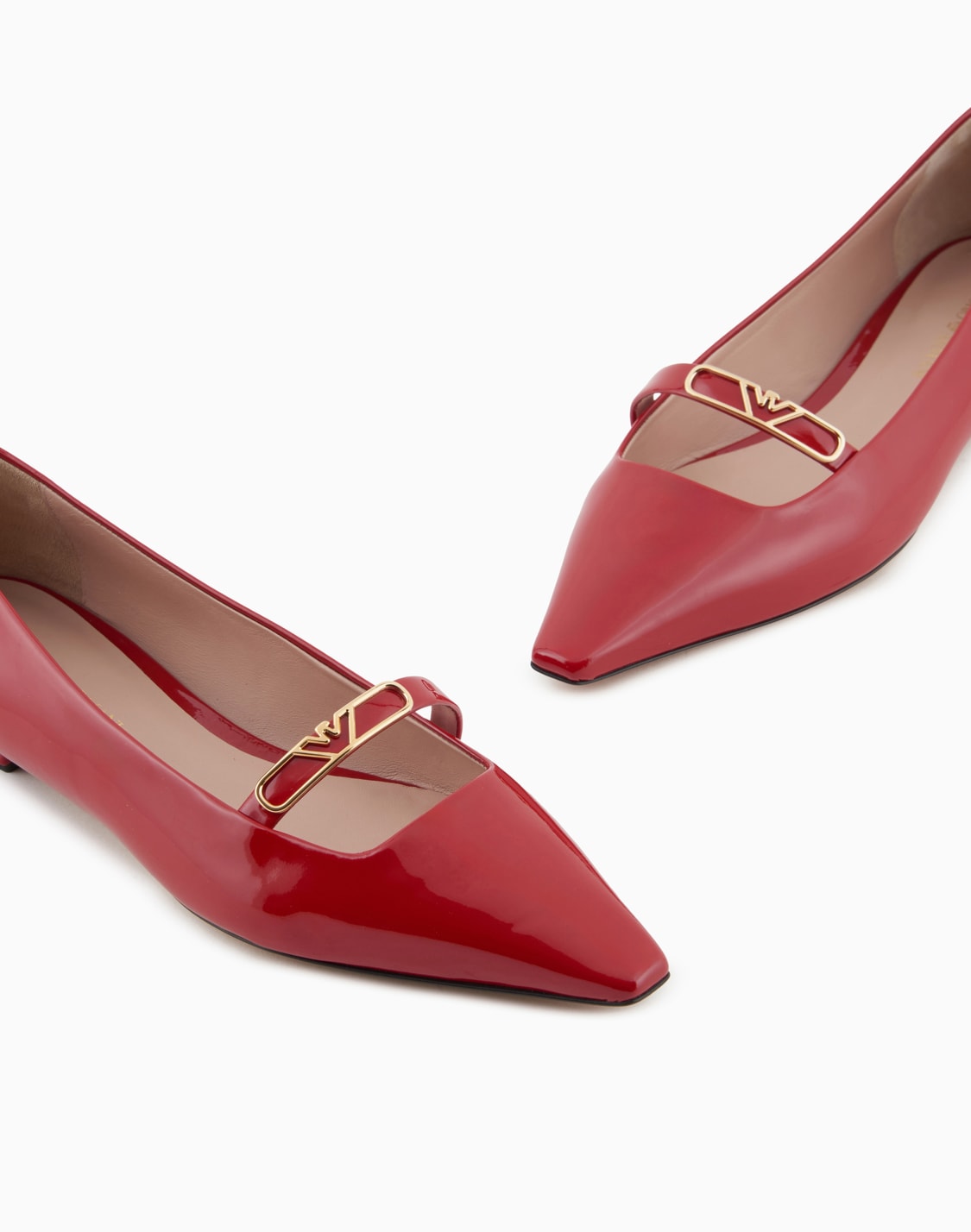 pointed-toe-ballerinas-in-patent-leather-with-an-eagle-plate-red--emporio-armani
