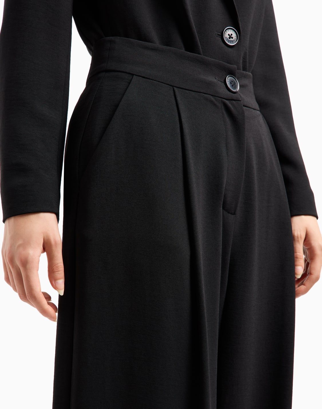 asv-fabric-pleated-trousers-black--armani-exchange