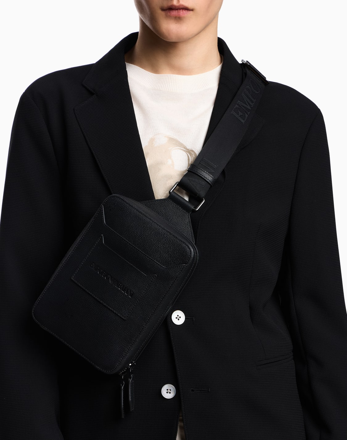 ワンショルダバックパック-タンブルレザ-ミニ-ブラック--emporio-armani