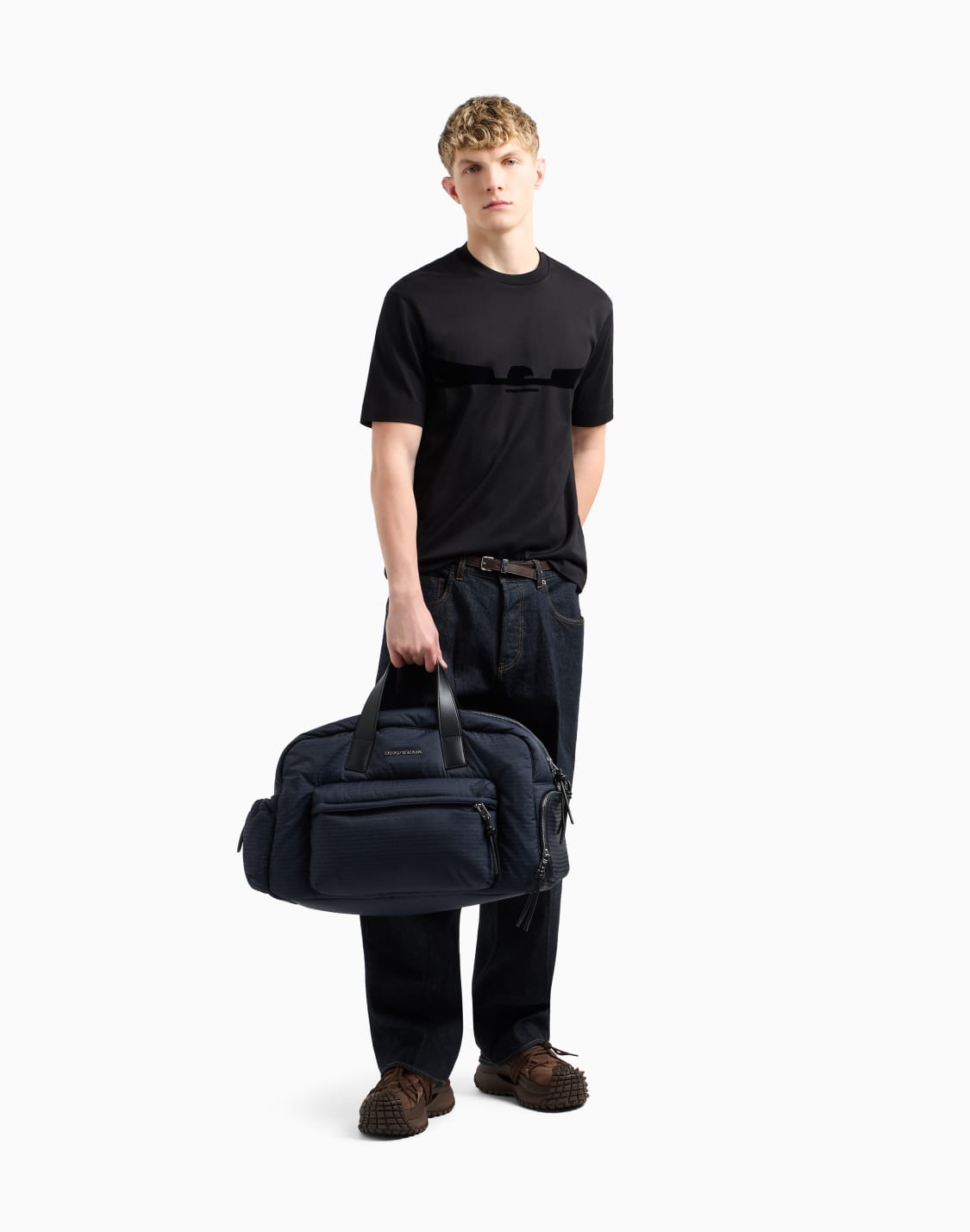 camiseta-de-punto-con-estampado-flocado-con-forma-de-guila-asv-negro--emporio-armani