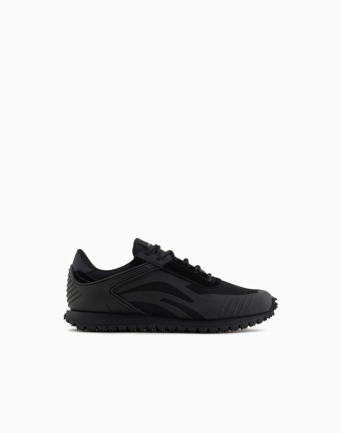 deportivas-con-detalles-de-malla-negro--emporio-armani