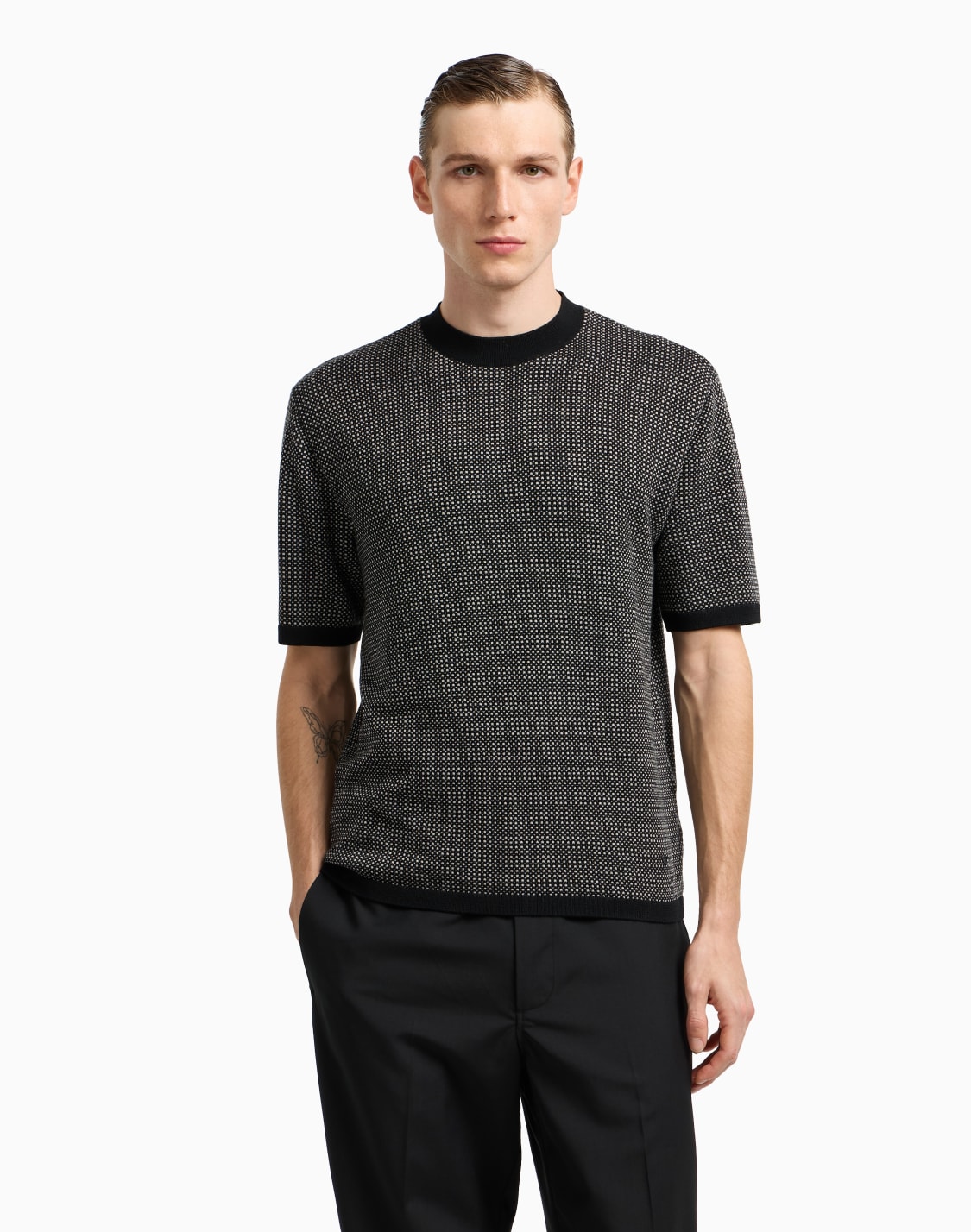 virgin-wool-jumper-with-two-tone-jacquard-micro-motif-black--emporio-armani