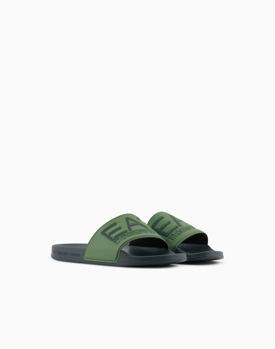 slides-with-oversized-logo-green--ea7