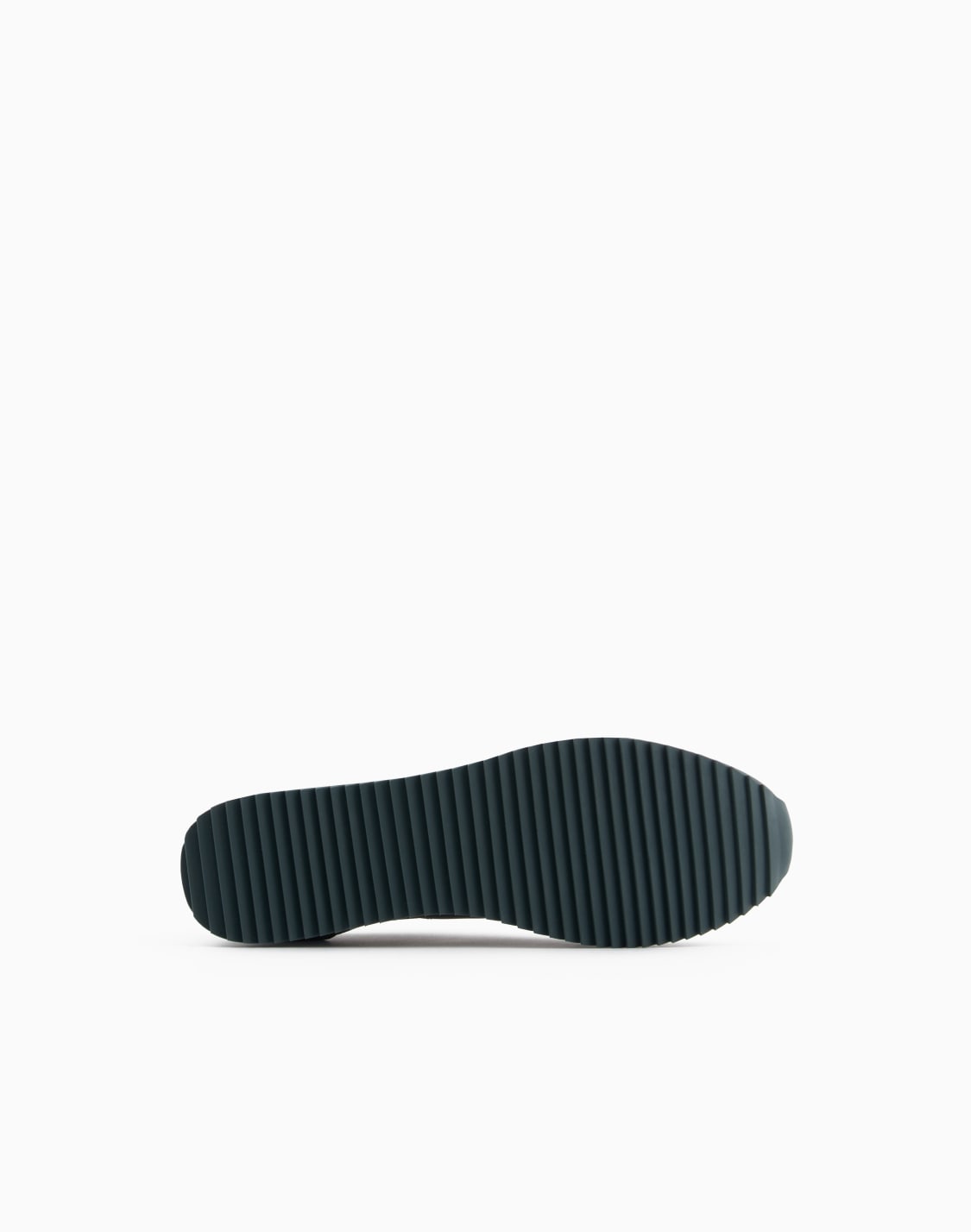 sneakers-black-and-white-carbon-blu--ea7