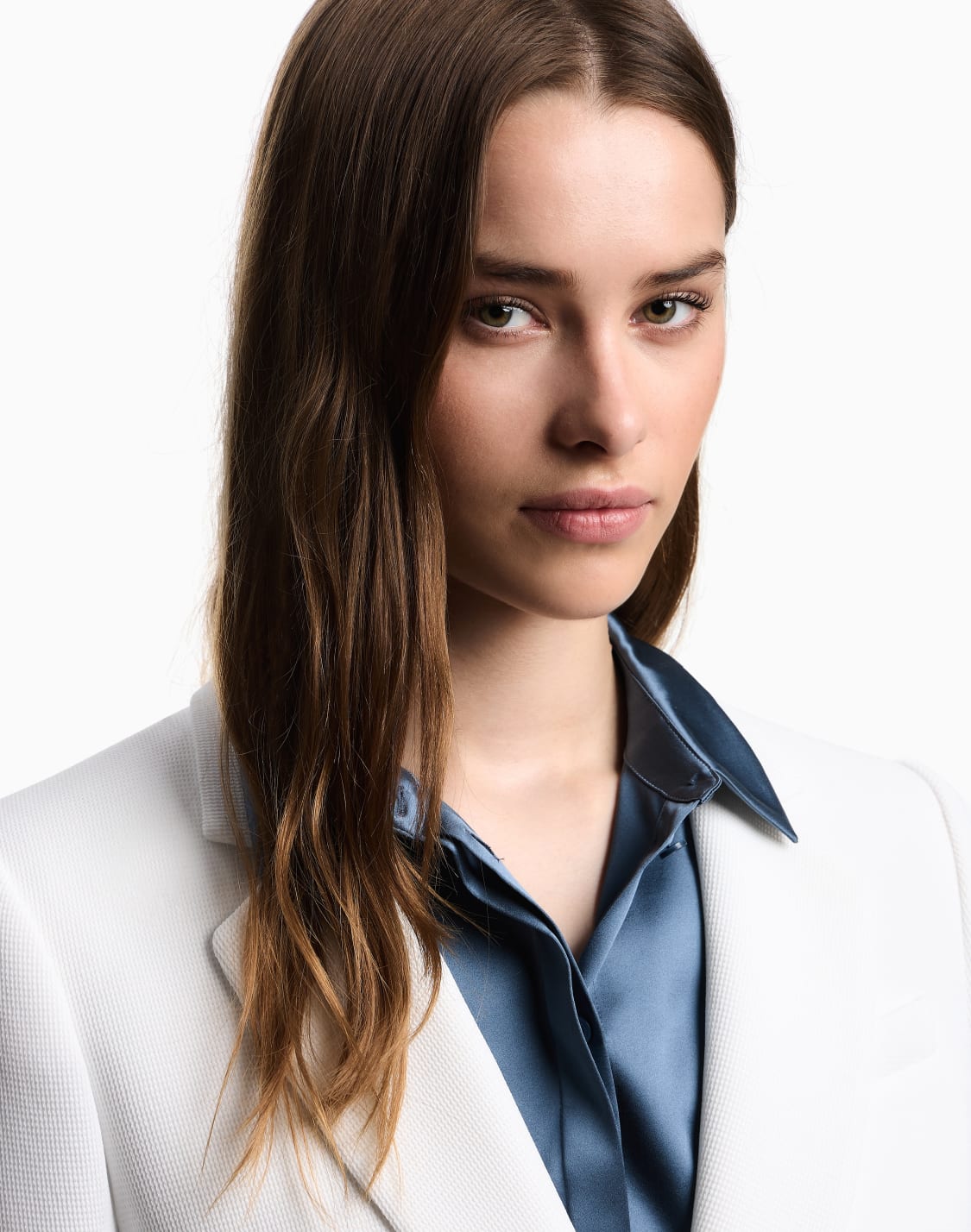 chemise-en-satin-de-soie-bleu-clair--emporio-armani